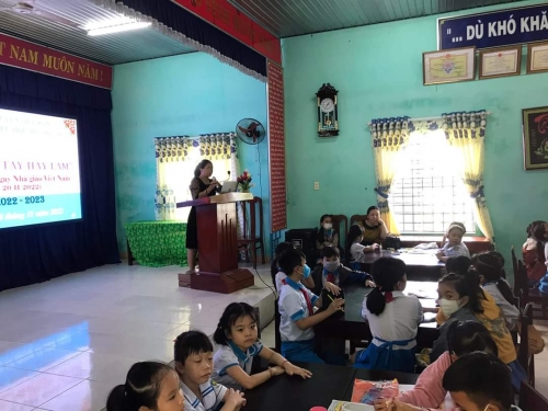 Phong trào khéo tay hay làm